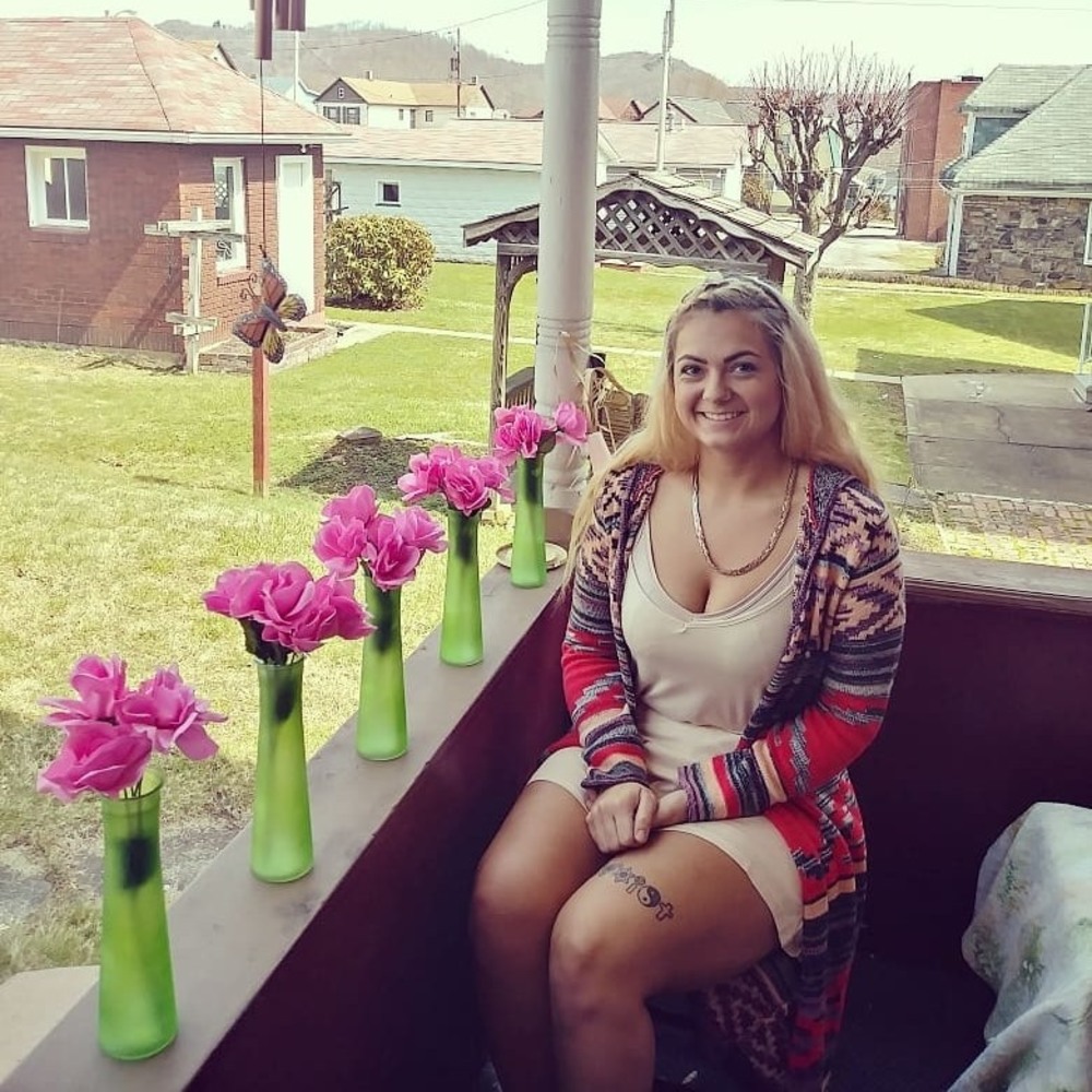 Meet your Posher, Alexandra